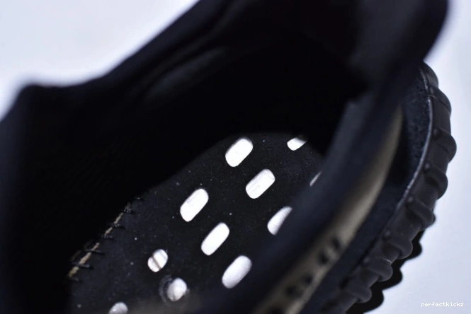 BY9611 Black Yeezy Green V2 350 Boost Core Adidas 0809